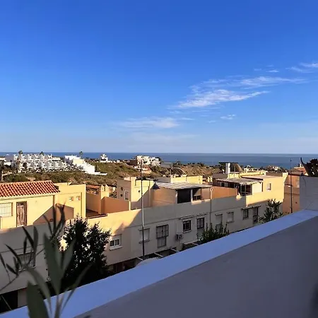 Casa Louisa, Torre Del Mar- Valleniza Bed & Breakfast *