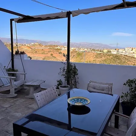 Casa Louisa, Torre Del Mar- Valleniza